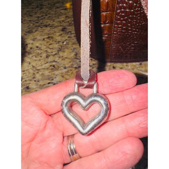 Vintage Brighton Brown Leather Croc Embossed Tote Bag Heart Charm Classic City - Picture 8 of 13